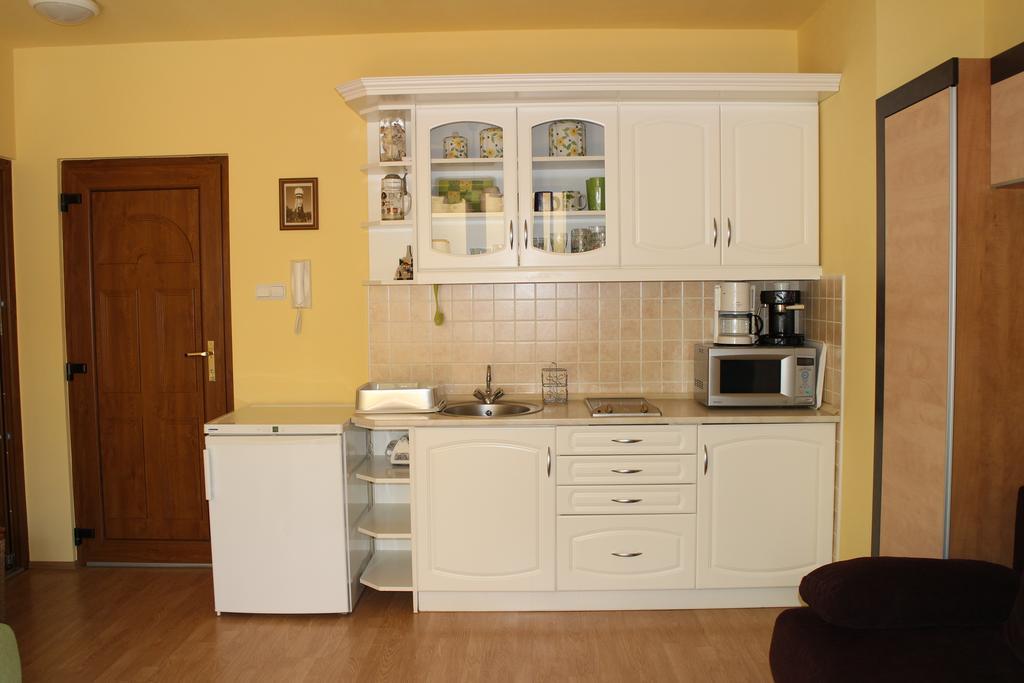 Mandarin Wellness Apartman Siófok Rom bilde